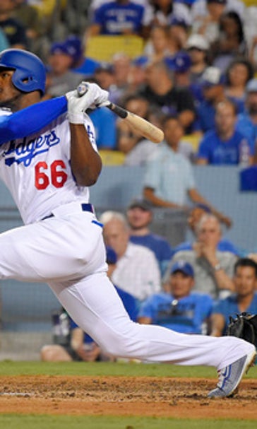 Utley notches 1,000th RBI in Dodgers' 4-1 win over Royals (Jul 07, 2017)